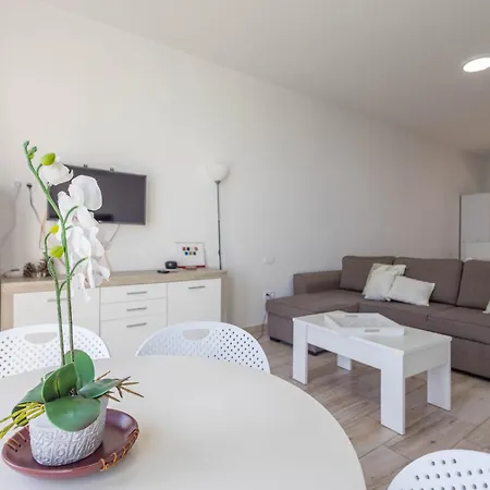 Penthouse Loft - Terrace & Natural Pool