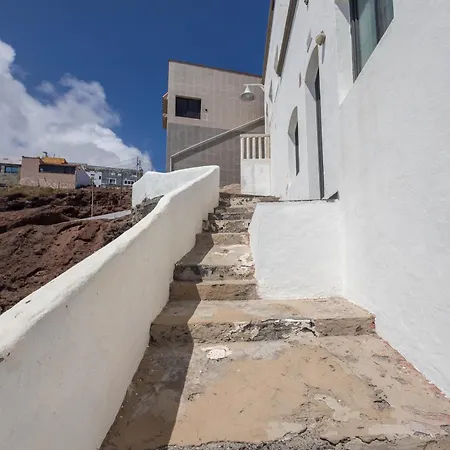 Penthouse Loft - Terrace & Natural Pool Apartamento Gáldar