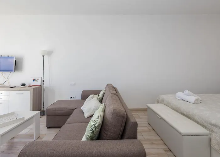 Penthouse Loft - Terrace & Natural Pool Appartement